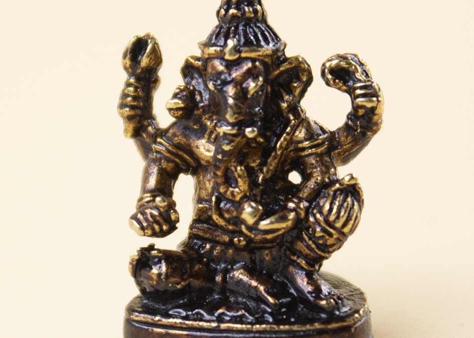 Ganesha dios hindú en bronce
