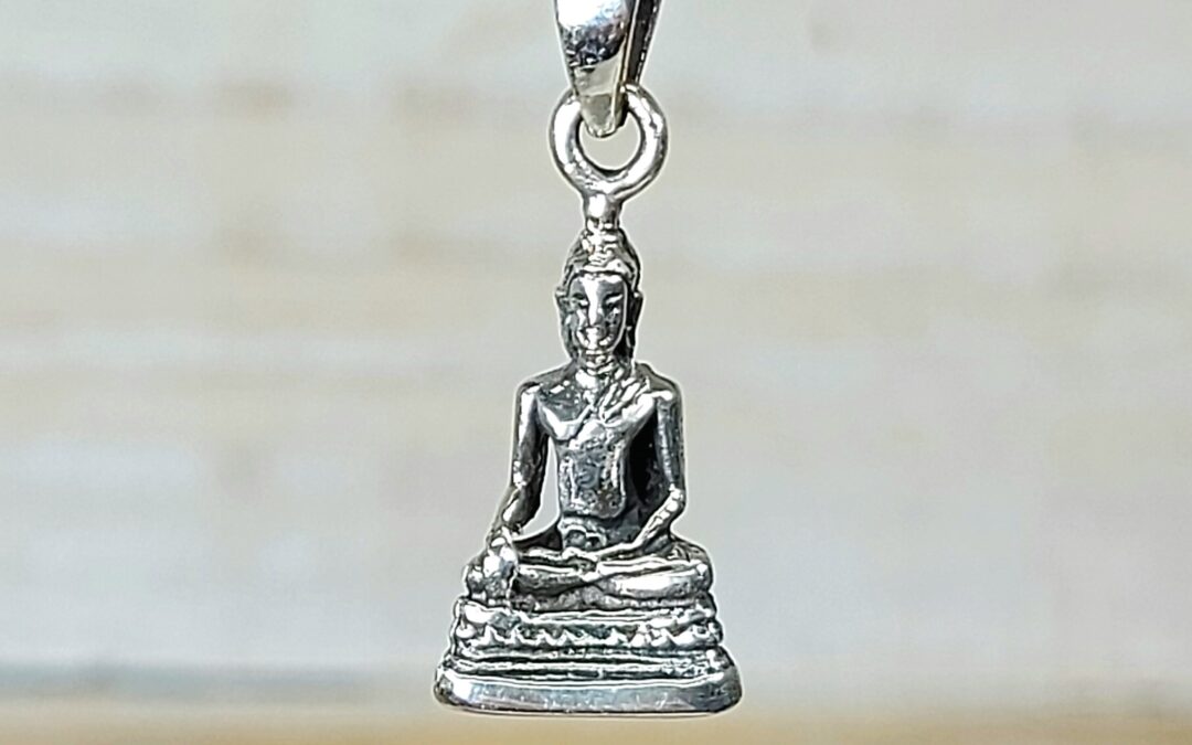 Colgante de Buda en plata de ley